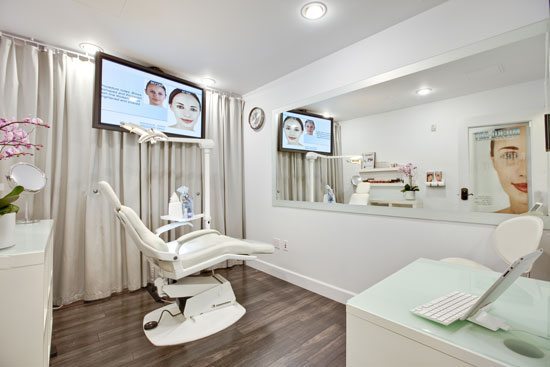 MicroArt Semi Permanenet Makeup Procedure Room